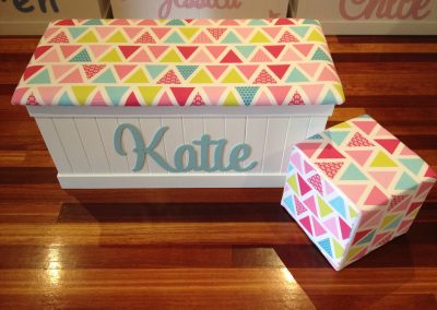 girl bunting ottoman